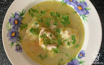 Перед подачей посыпать зеленью.