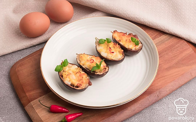 Баклажанчики, фаршированные сулугуни и яйцом — Рецепт с фото