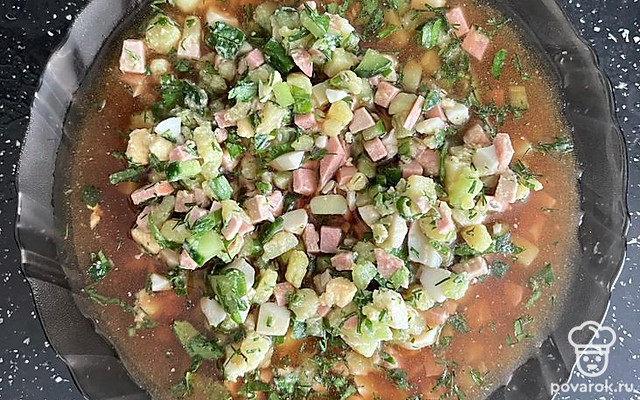 Окрошка с двумя видами колбасы — Рецепт с фото