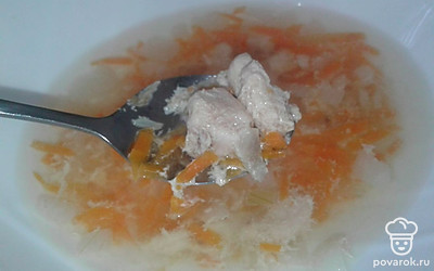 Сум подавайте порционно. Специи добавляйте по вкусу. 