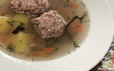 Подаем как основное первое блюдо на обед. С черным или белым хлебом.