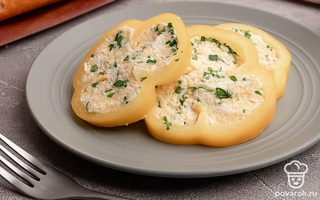 Холодная закуска из болгарского перца с сыром и яйцом — Рецепт с фото