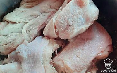 Помыть курочку.