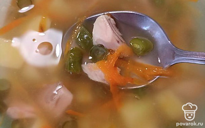 Варить до готовности овощей.