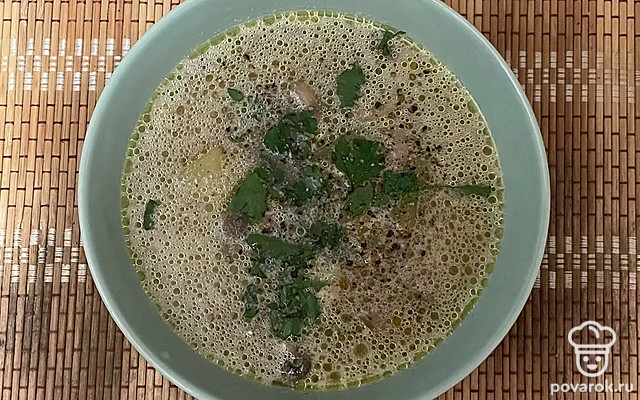 Ароматный грибной суп с курицей на обед — Рецепт с фото