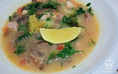 Прдавайте суп с ломтиком лимона. 