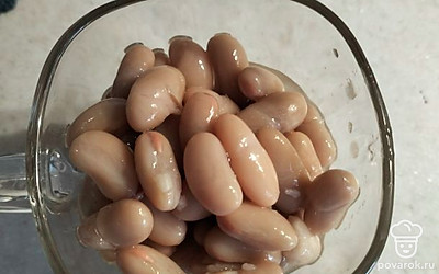 Промыть фасоль.