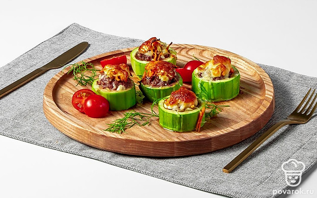 Кабачки, фаршированные яйцами — Рецепт с фото