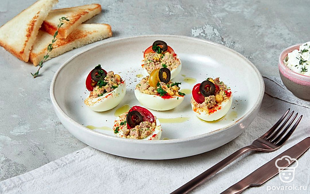 Яйца фаршированные рецепт быстрой закуски — Рецепт с фото