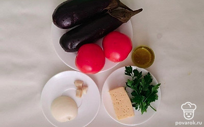 Подготовьте ингредиенты: овощи помойте в прохладной проточной воде. Чеснок очистите от шелухи. Зелень укропа помойте и просушите.