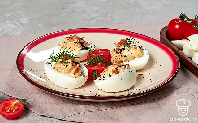 Фаршированные яйца просто и вкусно — Рецепт с фото