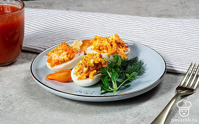Яйца, фаршированные морковью — Рецепт с фото