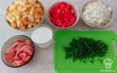 Хочу поделиться моим любимым рецептом ухи. Я использую свежемороженое филе рыбы, чистить её не нужно, поэтому суп готовится максимально просто и быстро. 