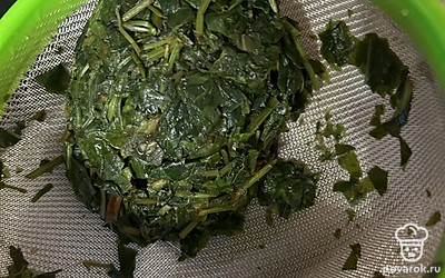 Промойте щавель. 