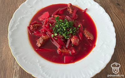 Подавайте со сметаной и свежей зеленью. Приятного аппетита!