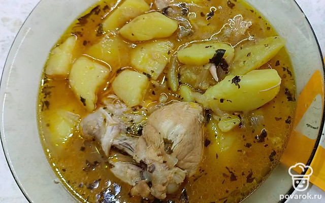 Картофельный суп с курицей и приправой — Рецепт с фото