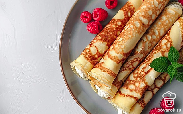 Тонкие блины с рикоттой — Рецепт с фото