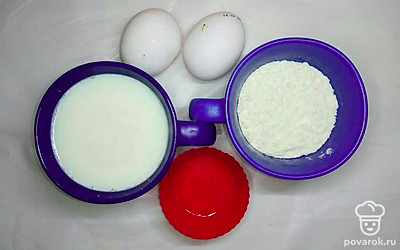 Муку просейте, она станет однородной и более воздушной. Блинчики из такой муки получатся более пышными.