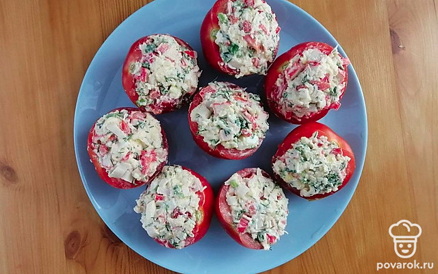 Фаршированные помидоры с сыром и яйцом — Рецепт с фото