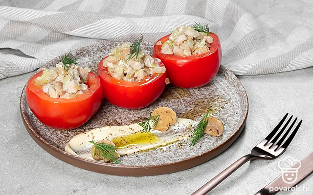 Фаршированные помидоры с куриной грудкой — Рецепт с фото