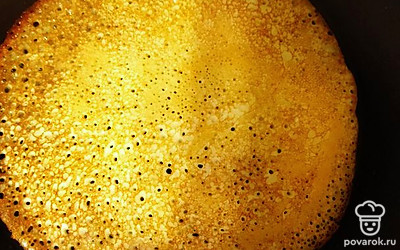 Выпекайте с двух сторон до полной готовности.