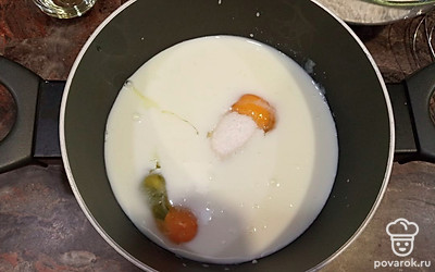 Добавляем сахар и соль.