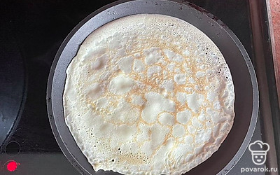 Выпекаем на блинной сковороде без масла или с небольшим количеством.