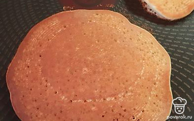 Из смеси получается около 20 блинчиков.