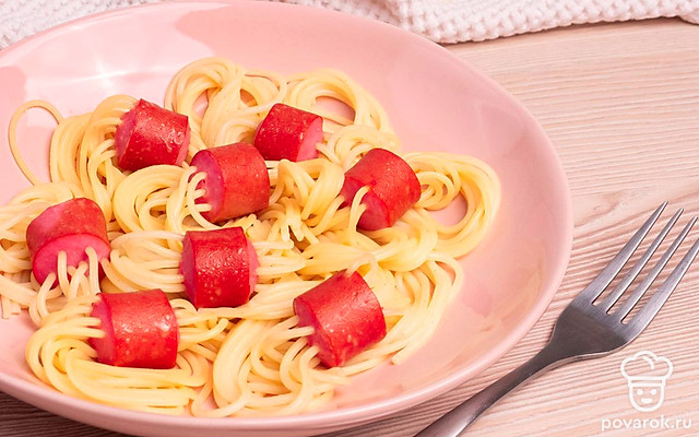 Сосиски со спагетти внутри — Рецепт с фото
