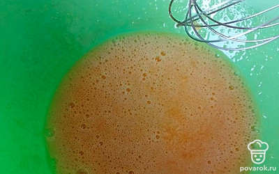 Взбить до пышной массы.