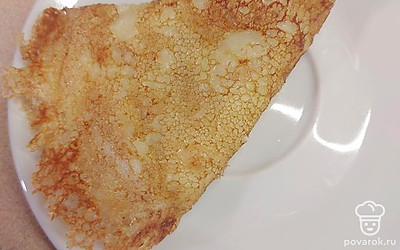 Начинка у блинчиков может быть самой разной - творог, мясо, повидло! Мы любим просто с сахаром.