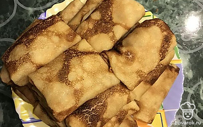 Подавать блинчики с любимым соусом!