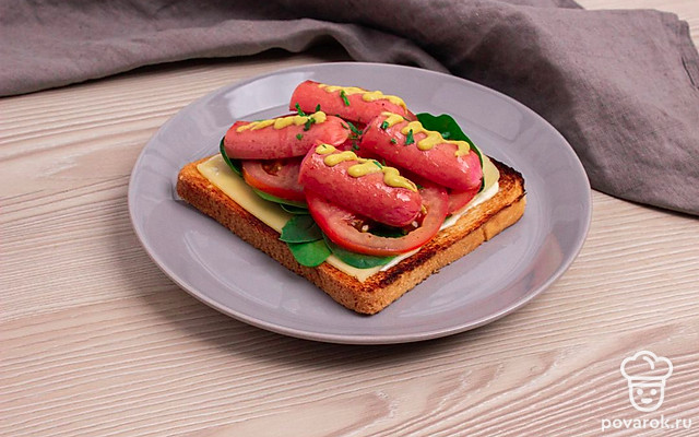Сэндвич из тостового хлеба с сосиской — Рецепт с фото