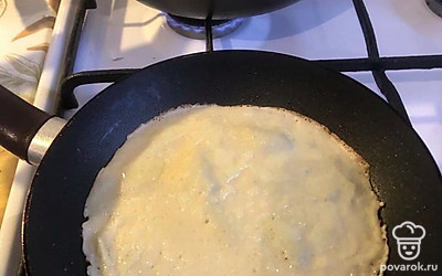 Выпекать на разогретой сковороде с небольшим количеством масла.