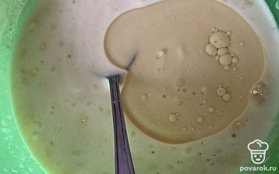 Добавить растительное масло. 