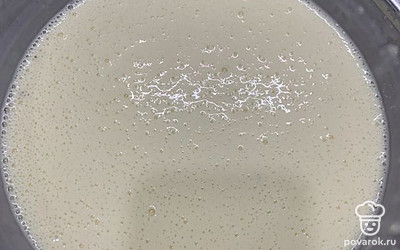 Печь блины на среднем огне до золотистого цвета с двух сторон. Приятного аппетита. 