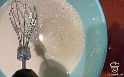 Добавить растительное масло.