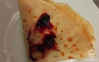 Блинчики очень вкусно употреблять с вареньем или с любой другой начинкой на ваш вкус. 