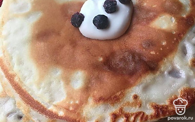 Готовые блинчики складываем в стопку.