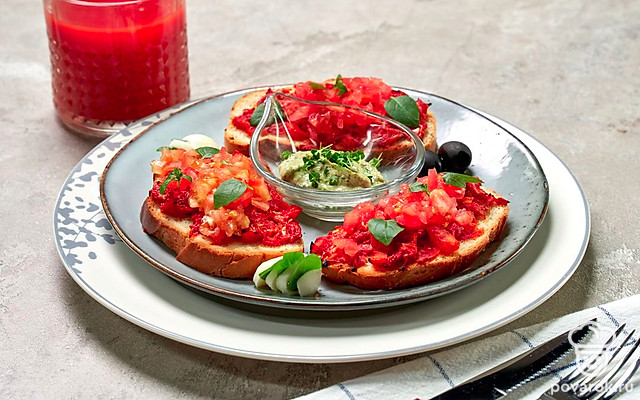 Тост с томатной пастой — Рецепт с фото