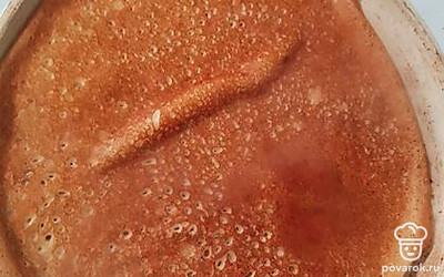 Жарить с двух сторон до золотистого цвета. 