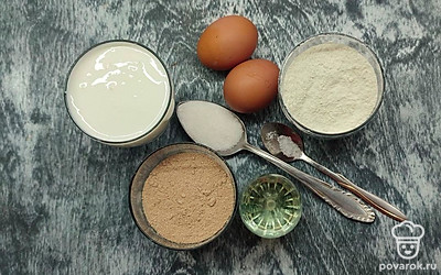 Подготовьте все продукты комнатной температуры. Просейте муку. Рассчитайте необходимое количество всех нужных ингредиентов. Растопите сливочное масло удобным способом.