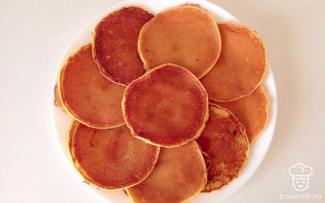 Вкуснейшие блины с манкой на дрожжах — Рецепт с фото