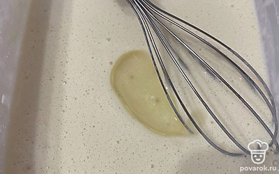 Вливаем растительное масло.