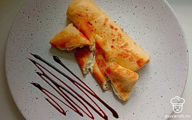 Блины с голубым сыром и творогом — Рецепт с фото