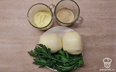 Вымыть петрушку и высушить.