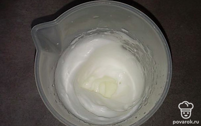Белки взбить. 