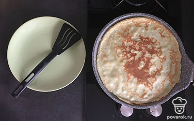 Налейте тесто на хорошо разогретую сковороду, обжарьте блин до золотистого цвета с двух сторон.