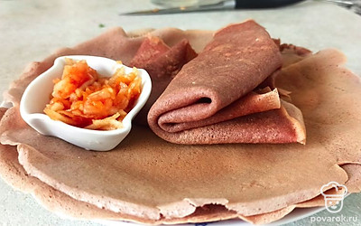 Подайте порционно с любимым вареньем.