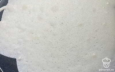 Выпекаем блинчики.